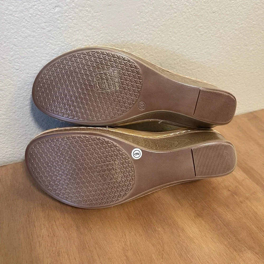 NEW Good Choice Hayden Comfort Wedge Sandals Tan Bronze‎ Cushioned Light Size  9